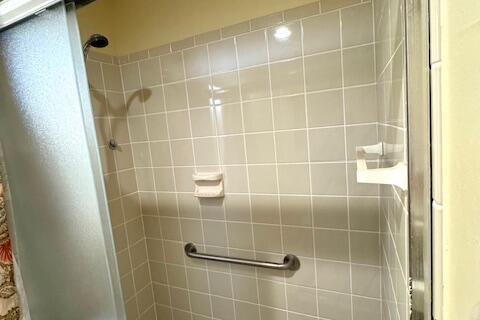 Condo in St. Lucie, Florida, 2 bedrooms № 2192115 - photo 13