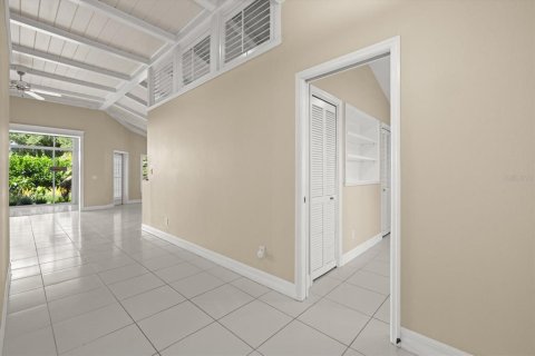 House in Sarasota, Florida 3 bedrooms, 177.54 sq.m. № 2152184 - photo 11