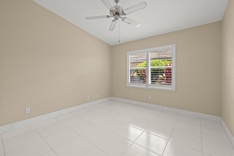 House in Sarasota, Florida 3 bedrooms, 177.54 sq.m. № 2152184 - photo 26