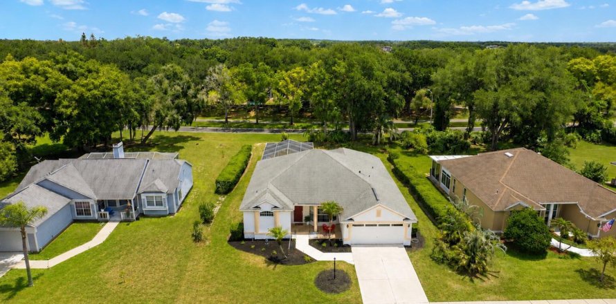Casa en Plant City, Florida 3 dormitorios, 171.87 m2 № 2281231