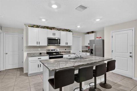 Villa ou maison à louer à Newberry, Floride: 5 chambres, 217.58 m2 № 2406406 - photo 7
