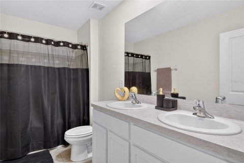 Villa ou maison à louer à Newberry, Floride: 5 chambres, 217.58 m2 № 2406406 - photo 25