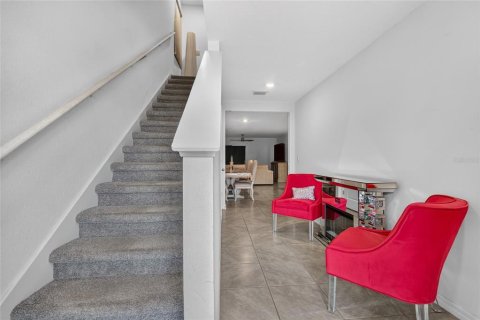 Villa ou maison à louer à Newberry, Floride: 5 chambres, 217.58 m2 № 2406406 - photo 3