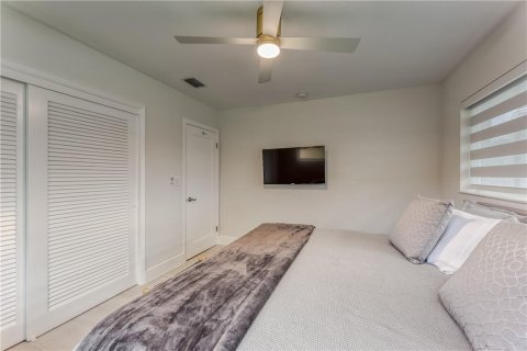 Casa en alquiler en Lauderdale-by-the-Sea, Florida, 4 dormitorios, 225.01 m2 № 1002855 - foto 1