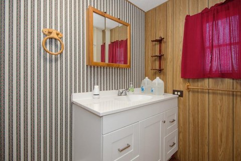 House in Edgewater, Florida 3 bedrooms, 119.66 sq.m. № 2236774 - photo 24