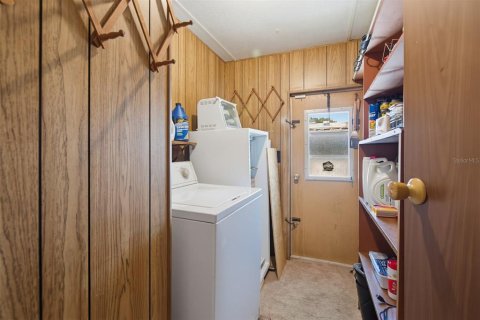 House in Edgewater, Florida 3 bedrooms, 119.66 sq.m. № 2236774 - photo 14