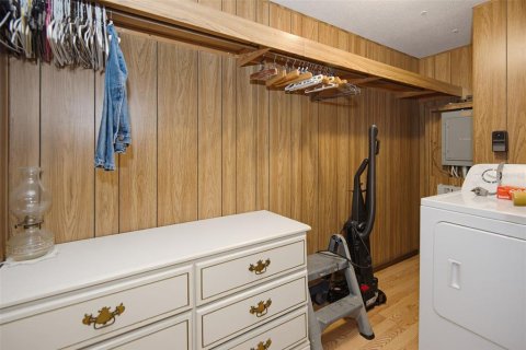 House in Edgewater, Florida 3 bedrooms, 119.66 sq.m. № 2236774 - photo 26