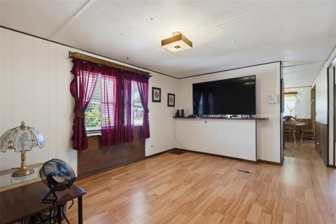 House in Edgewater, Florida 3 bedrooms, 119.66 sq.m. № 2236774 - photo 12