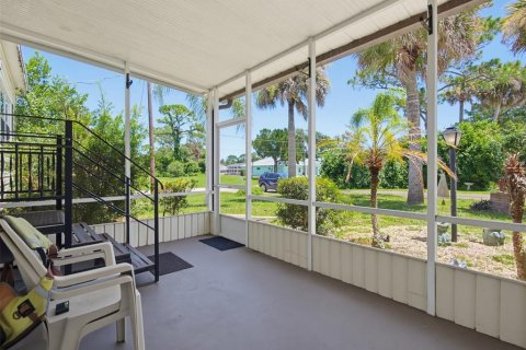 House in Edgewater, Florida 3 bedrooms, 119.66 sq.m. № 2236774 - photo 9