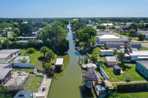 House in Edgewater, Florida 3 bedrooms, 119.66 sq.m. № 2236774 - photo 3