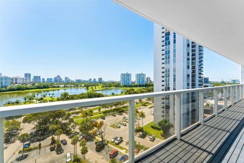Condo in Aventura, Florida, 2 bedrooms  № 1863564 - photo 18