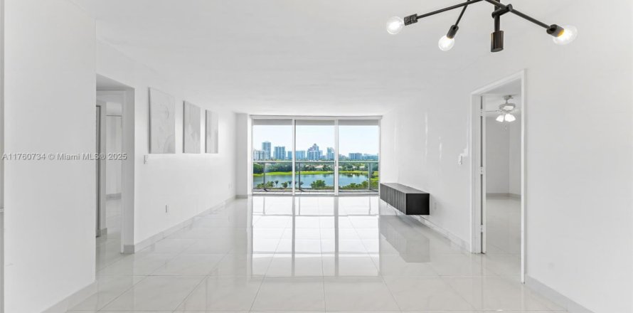 Condo in Aventura, Florida, 2 bedrooms  № 1863564