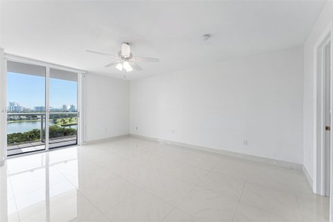 Condo in Aventura, Florida, 2 bedrooms  № 1863564 - photo 12