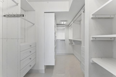 Condo in Aventura, Florida, 2 bedrooms  № 1863564 - photo 15
