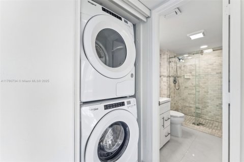 Condo in Aventura, Florida, 2 bedrooms  № 1863564 - photo 8