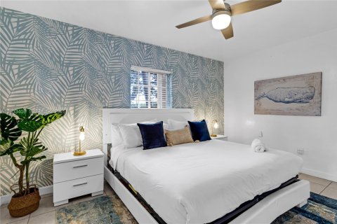Casa en alquiler en Miami, Florida, 4 dormitorios, 219.25 m2 № 1992194 - foto 22