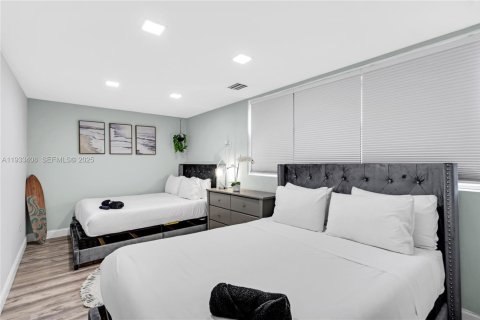 Casa en alquiler en Miami, Florida, 4 dormitorios, 219.25 m2 № 1992194 - foto 27