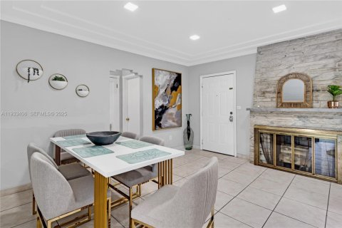 Casa en alquiler en Miami, Florida, 4 dormitorios, 219.25 m2 № 1992194 - foto 5