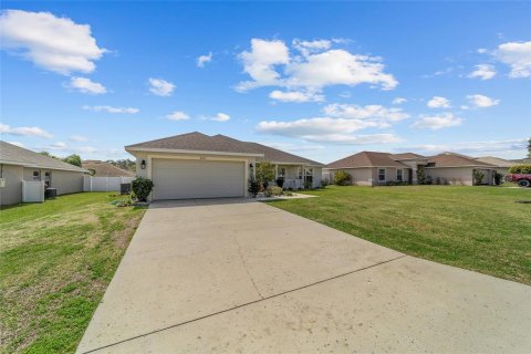 House in Belleview, Florida 3 bedrooms, 189.06 sq.m. № 1543019 - photo 8
