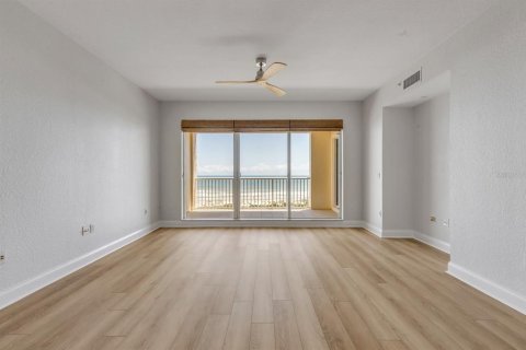 Condominio en venta en New Smyrna Beach, Florida, 3 dormitorios, 162.58 m2 № 2098052 - foto 9