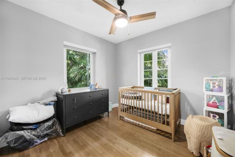 House in Miami, Florida 4 bedrooms, 132.76 sq.m. № 2060387 - photo 23