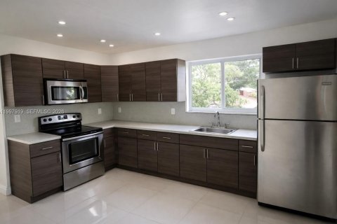 Apartamento en Miami, Florida 2 dormitorios № 2064402