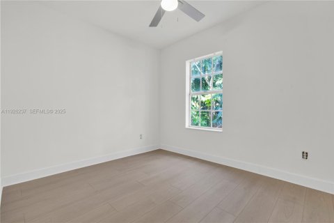 Villa ou maison à louer à Miami, Floride: 2 chambres, 280.01 m2 № 1986405 - photo 28