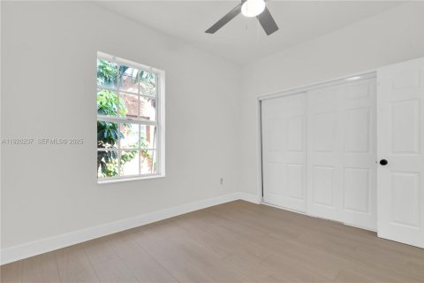 Villa ou maison à louer à Miami, Floride: 2 chambres, 280.01 m2 № 1986405 - photo 30