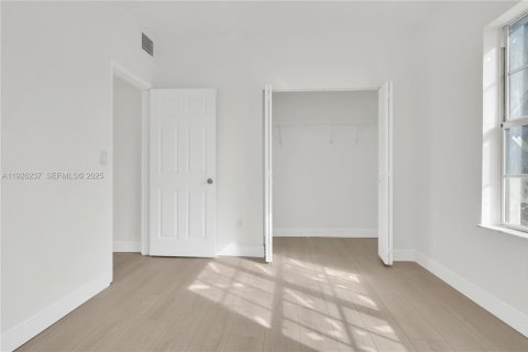 Villa ou maison à louer à Miami, Floride: 2 chambres, 280.01 m2 № 1986405 - photo 23