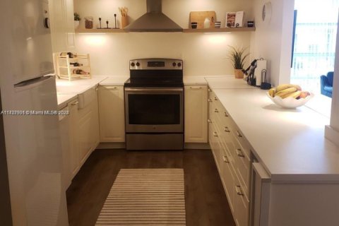 Condominio en venta en Hallandale Beach, Florida, 2 dormitorios, 134.71 m2 № 1863868 - foto 5