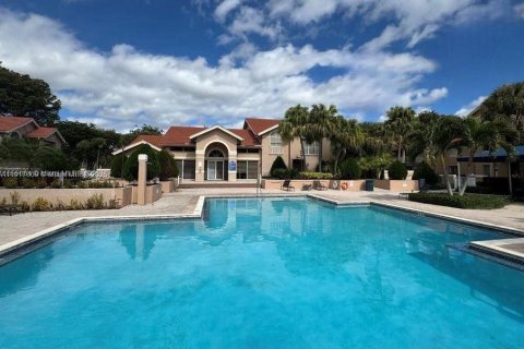 Снять в аренду квартиру в Майами, Флорида 2 спальни, 99.87м2, № 1973821 - фото 9