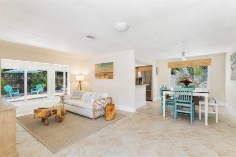 Купить виллу или дом в Майами, Флорида 3 спальни, 146.69м2, № 1997973 - фото 8