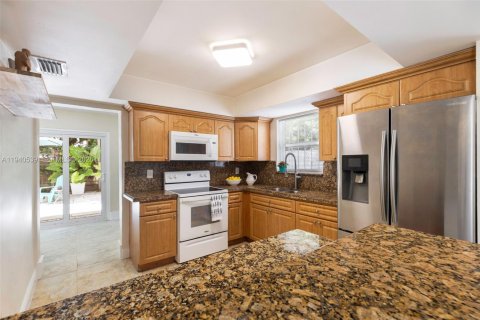 Купить виллу или дом в Майами, Флорида 3 спальни, 146.69м2, № 1997973 - фото 10