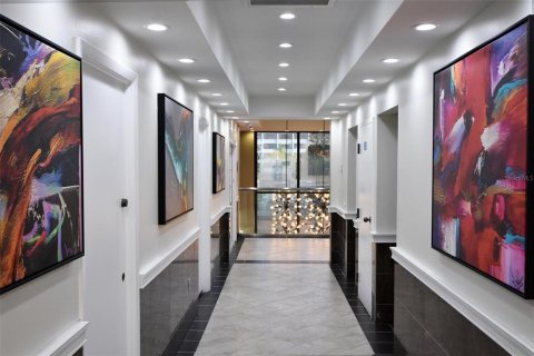 Propiedad comercial en alquiler en Tampa, Florida, 2912.67 m2 № 1835399 - foto 7