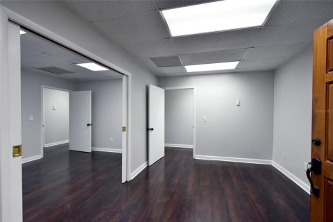 Propiedad comercial en alquiler en Tampa, Florida, 2912.67 m2 № 1835399 - foto 13