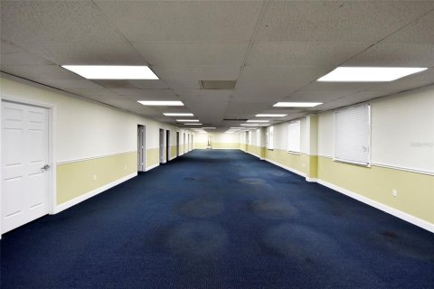 Propiedad comercial en alquiler en Tampa, Florida, 2912.67 m2 № 1835399 - foto 14