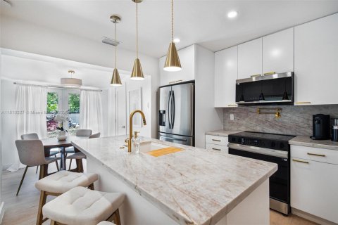 House in North Miami, Florida 2 bedrooms, 92.9 sq.m. № 1752792 - photo 8