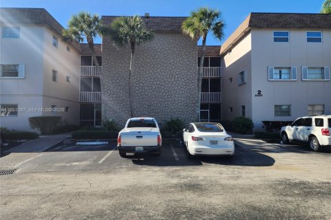 Copropriété à vendre à Davie, Floride: 2 chambres, 80.92 m2 № 2328021 - photo 2