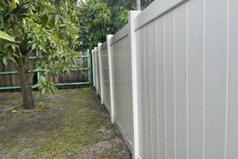 House in Hollywood, Florida 3 bedrooms, 125.51 sq.m. № 2083732 - photo 23