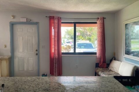 House in Hollywood, Florida 3 bedrooms, 125.51 sq.m. № 2083732 - photo 4