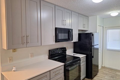 Copropriété à louer à Tavares, Floride: 3 chambres, 105.91 m2 № 2399558 - photo 5