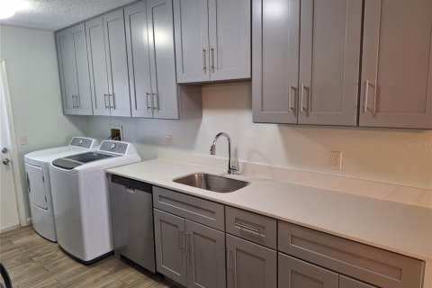 Copropriété à louer à Tavares, Floride: 3 chambres, 105.91 m2 № 2399558 - photo 6