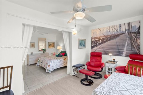 Condo in Deerfield Beach, Florida, 1 bedroom  № 2000047 - photo 19