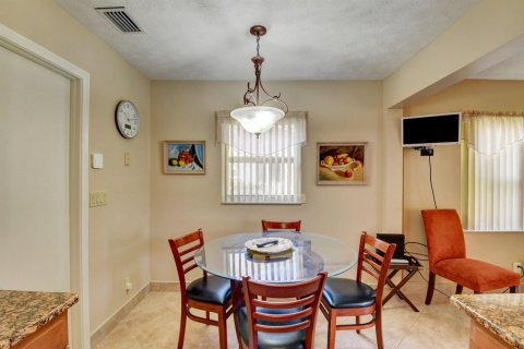 Casa en alquiler en Delray Beach, Florida, 2 dormitorios, 130.62 m2 № 2246304 - foto 14