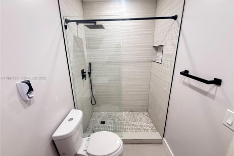 Снять в аренду коммерческую недвижимость в Майами, Флорида № 2029149 - фото 6