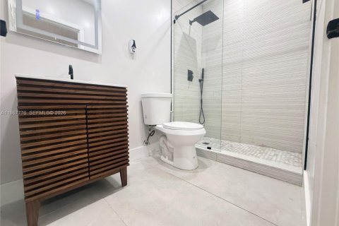 Снять в аренду коммерческую недвижимость в Майами, Флорида № 2029149 - фото 5