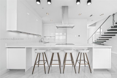Adosado en venta en Hollywood, Florida, 3 dormitorios, 299.15 m2 № 1928648 - foto 8