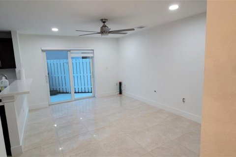 Casa en venta en Sunrise, Florida, 4 dormitorios, 171.59 m2 № 2179889 - foto 14