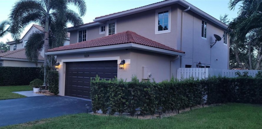 Casa en Sunrise, Florida 4 dormitorios, 171.59 m2 № 2179889