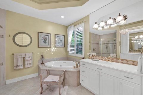 Villa ou maison à vendre à Lakewood Ranch, Floride: 2 chambres, 267.47 m2 № 2201517 - photo 29